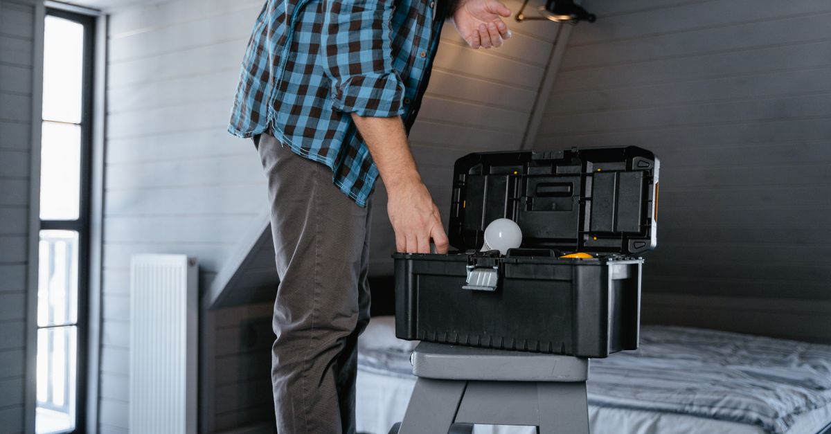 technician toolbox house entrance — Sarasota Pro Locksmith