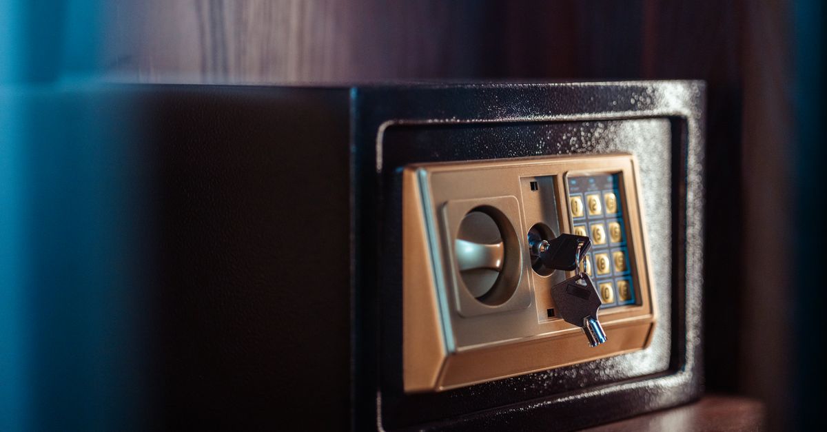 Keyless Entry for Sarasota Vacation Rentals: A Host's Setup Guide — Sarasota Pro Locksmith