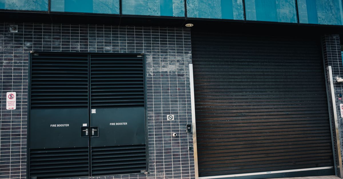 Why Code-Compliant Panic Bars & Exit Devices Matter for Sarasota Businesses — Sarasota Pro Locksmith