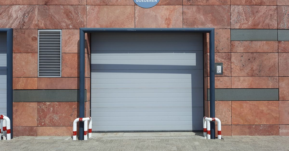 Why Sarasota Garages Need More Than a Basic Garage Door Lock Installation — Sarasota Pro Locksmith